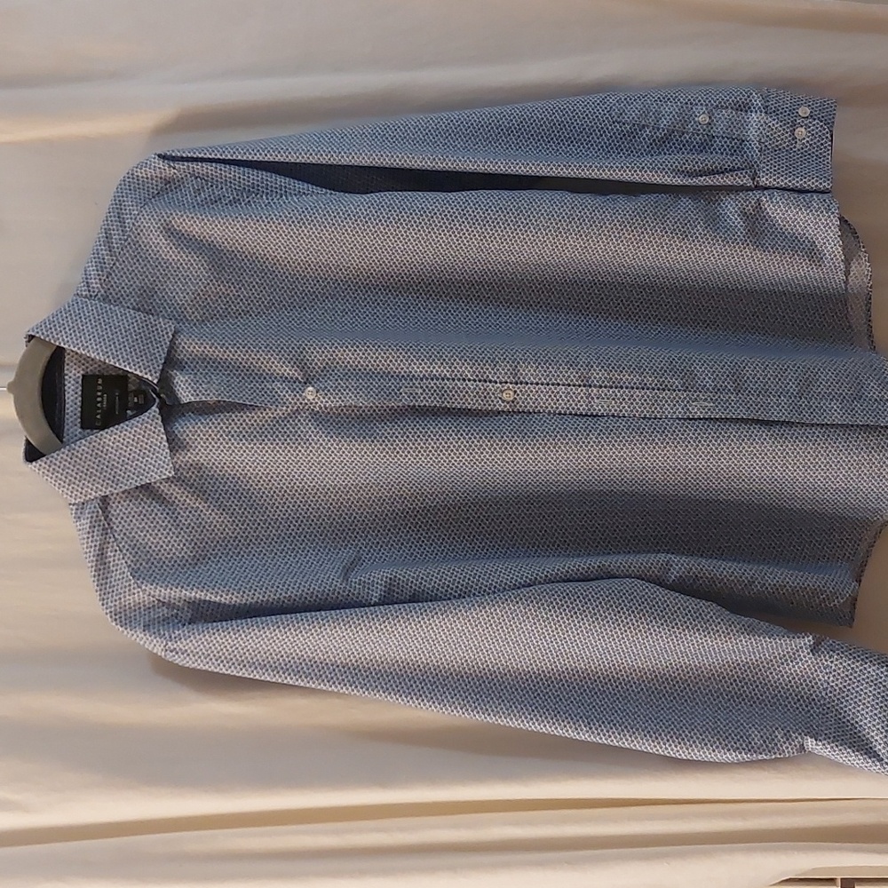 Calabrum London Men's Modern Fit Button Down Shirt.  Size M 15-15 1/2